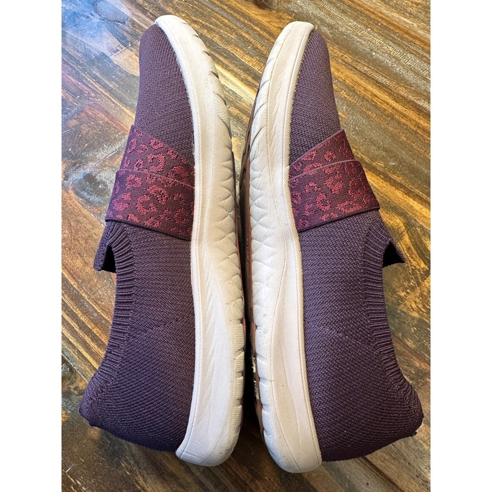 Clarks Cloudsteppers Women's 10 Purple Leopard Knit Slip On Sneakers - Picture 6 of 10